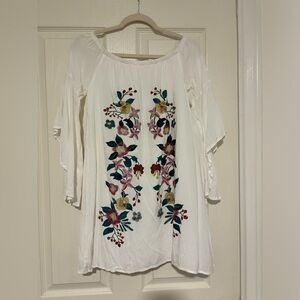 White floral pattern long sleeve dress.